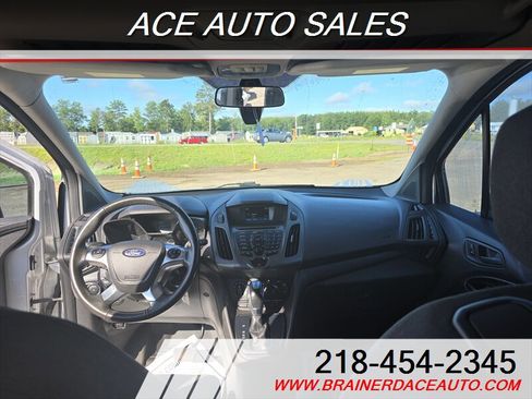 Used 2017 Ford Transit Connect XL image 8