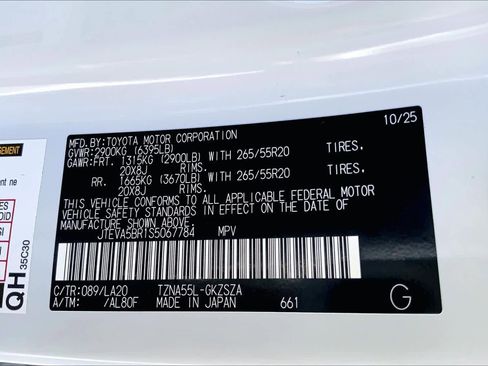 Used 2025 Toyota 4Runner Limited AWD/4WD image 34