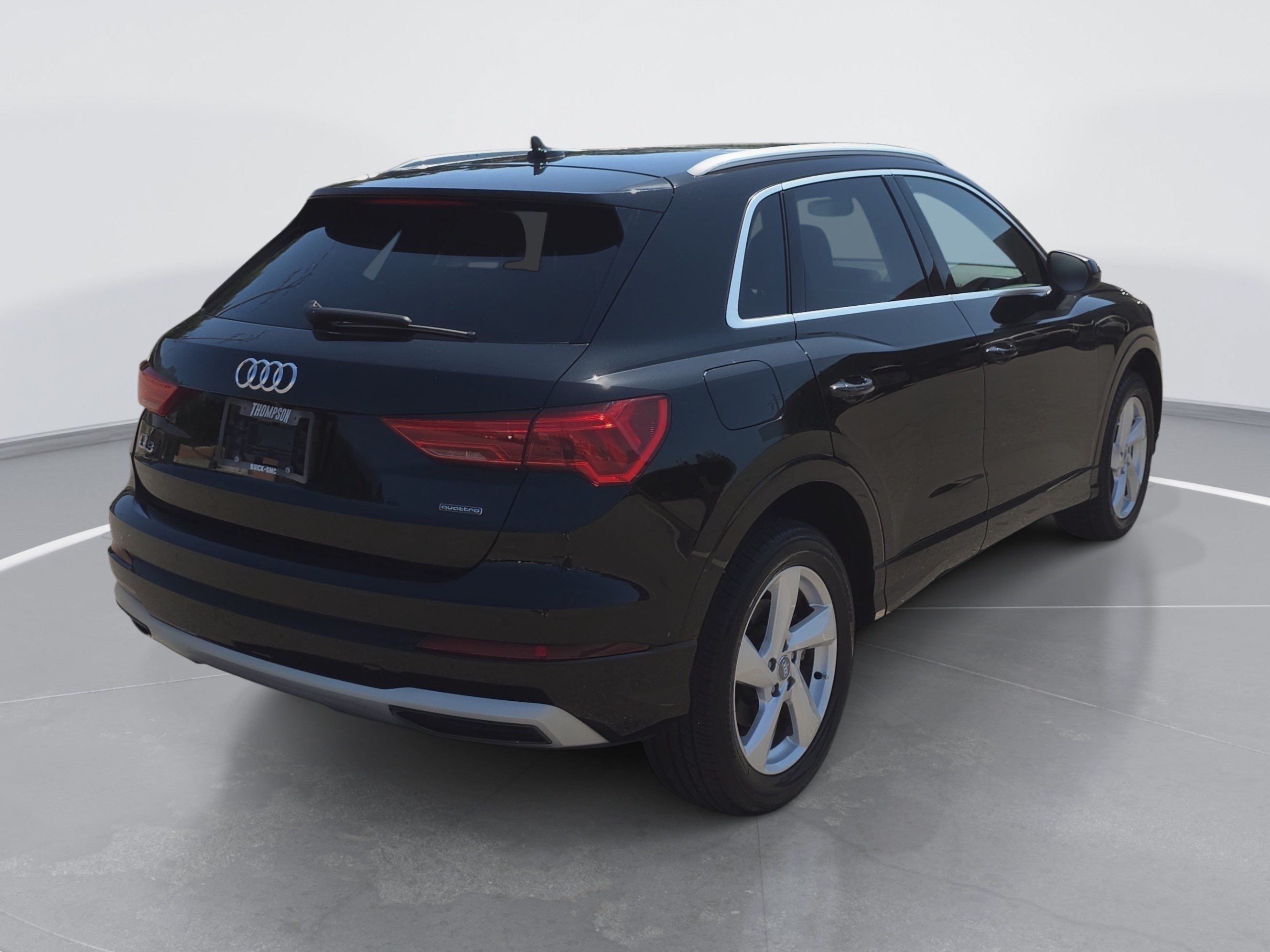 Used 2020 Audi Q3 2.0T Premium AWD/4WD image 3