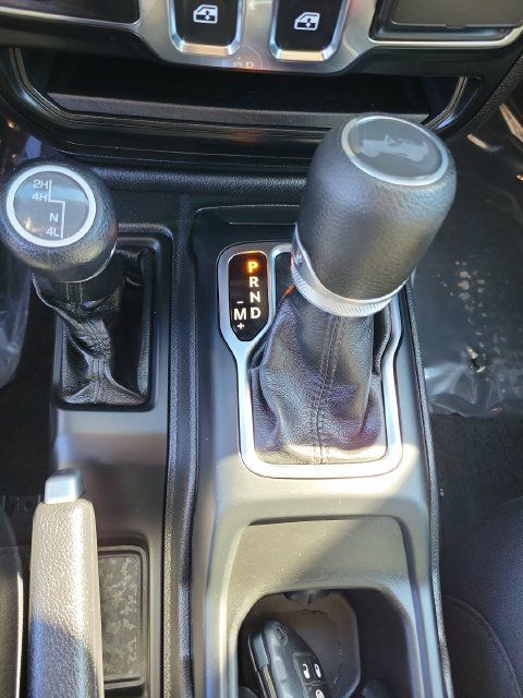 Used 2022 Jeep Wrangler Sport AWD/4WD image 22