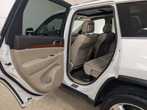 Used 2012 Jeep Grand Cherokee Overland w/ Mopar Chrome Edition Group AWD/4WD image 13