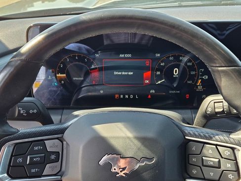 Used 2025 Ford Mustang Premium RWD image 36