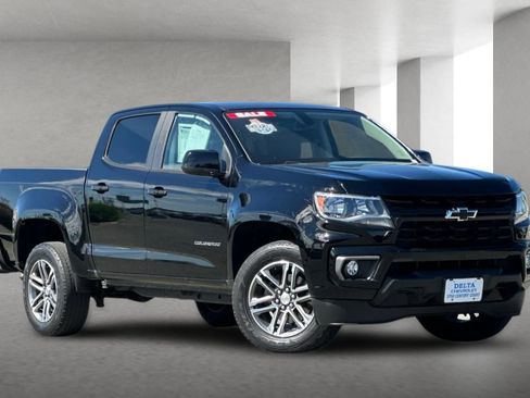 Used 2022 Chevrolet Colorado LT w/ LT Convenience Package image 2