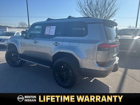 Used 2024 Lexus GX 550 image 6