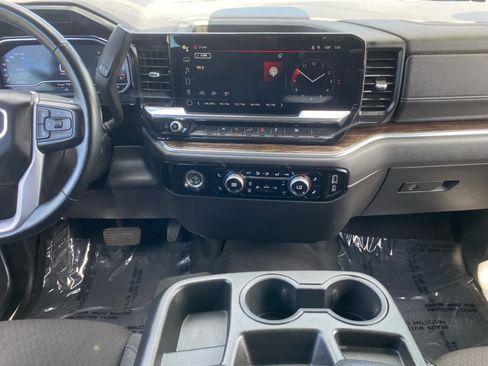 Used 2024 GMC Sierra 1500 SLE AWD/4WD image 11