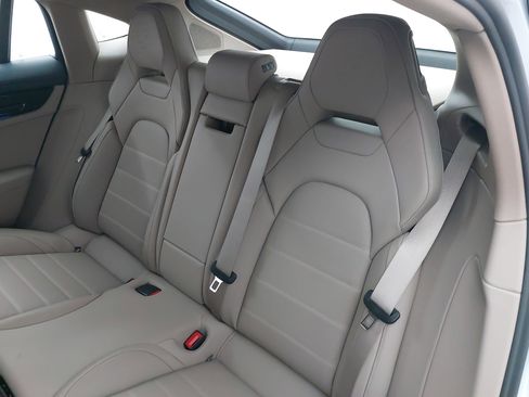 New 2026 Porsche Panamera 4 image 16