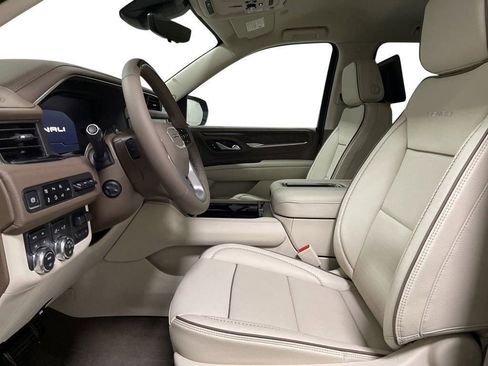 New 2024 GMC Yukon XL Denali w/ Advanced Technology Package image 8