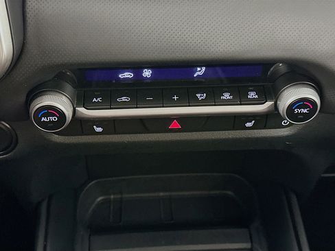 Used 2025 MAZDA CX-50 AWD 2.5 S w/ Premium Package image 23