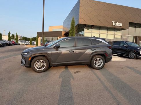 Certified 2026 Hyundai Tucson SE FWD image 1