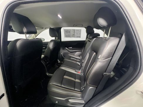 Used 2025 MAZDA CX-90 3.3 Turbo w/ Select Package AWD/4WD image 29