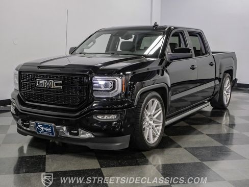 Used 2017 GMC Sierra 1500 Denali w/ Denali Ultimate Package AWD/4WD image 19