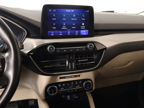 Used 2022 Ford Escape SE w/ Convenience Package FWD image 5