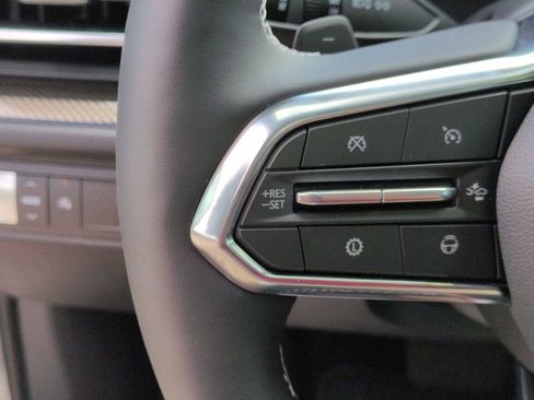 Used 2026 Chevrolet Traverse High Country FWD image 13