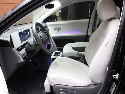 Used 2024 Hyundai Ioniq 5 Limited image 24