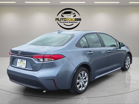Used 2025 Toyota Corolla LE FWD image 7