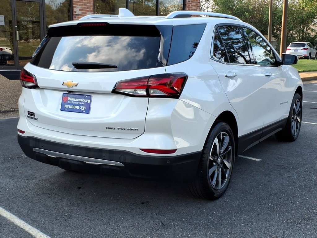 Used 2024 Chevrolet Equinox Premier AWD/4WD image 9