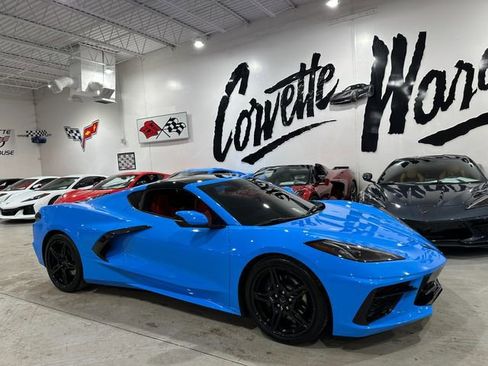 Used 2021 Chevrolet Corvette Stingray Coupe w/ Engine Appearance Package image 23