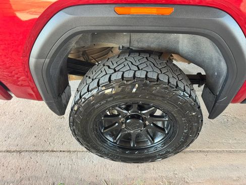 Used 2022 GMC Sierra 2500 AT4 w/ AT4 Premium Plus Package AWD/4WD image 33