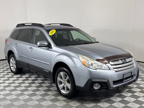 Used 2014 Subaru Outback 2.5i Premium w/ Moonroof Package image 3