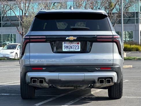 Certified 2024 Chevrolet Traverse LT image 5