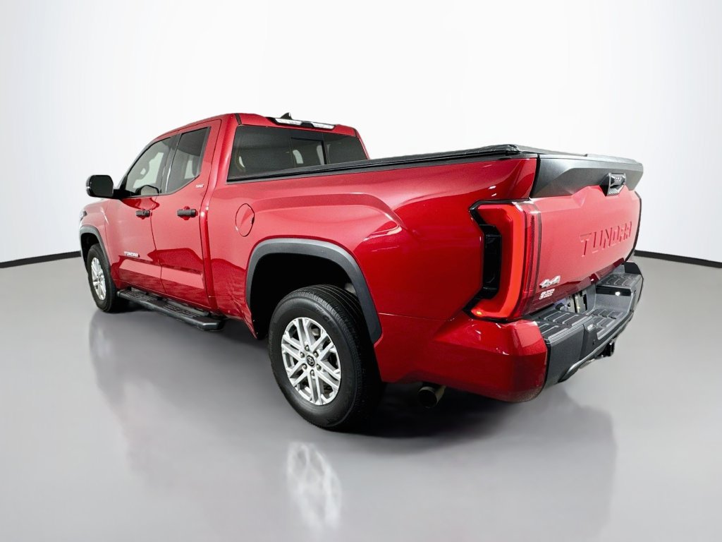 Used 2022 Toyota Tundra SR5 w/ SR5 Convenience Package AWD/4WD image 4