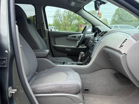 Used 2010 Chevrolet Traverse LT w/ LT Special Edition Package AWD/4WD image 11