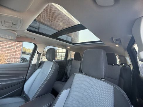 Used 2018 Ford Escape SE w/ Ford Safe & Smart Package image 20