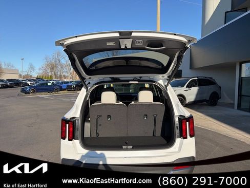 New 2026 Kia Sorento EX w/ EX Premium Package AWD/4WD image 17