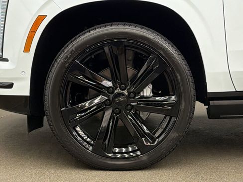 Used 2026 Cadillac Escalade ESV Sport w/ Touring Package AWD/4WD image 10