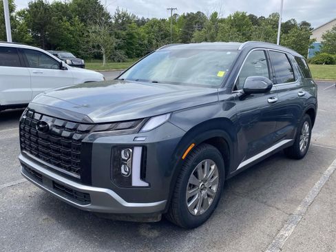 Used 2024 Hyundai Palisade SEL FWD image 3