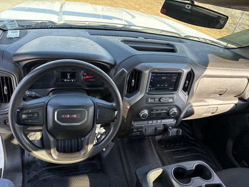 Used 2020 GMC Sierra 2500 Base w/ Convenience Package image 17