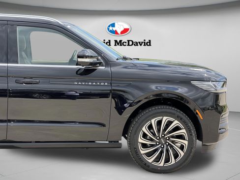 New 2026 Lincoln Navigator L Black Label AWD/4WD image 31