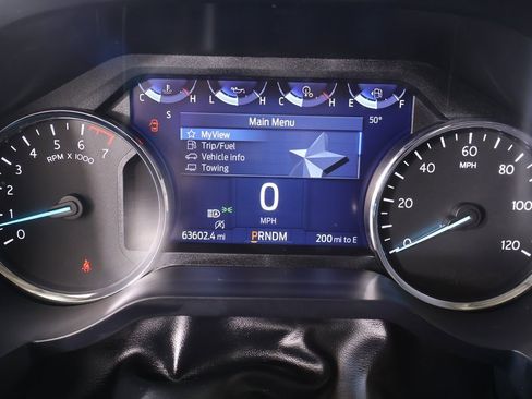 Used 2024 Ford Expedition Max XLT image 4