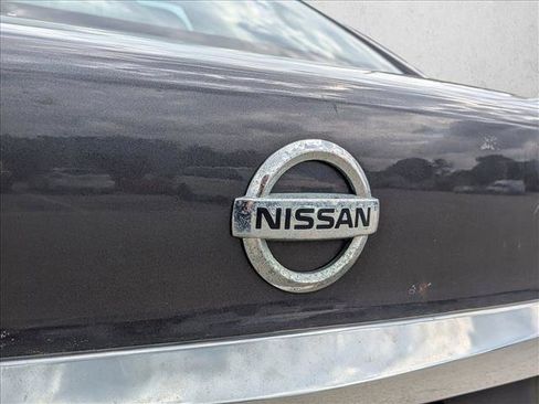 Used 2013 Nissan Sentra SL w/ Leather Pkg FWD image 8