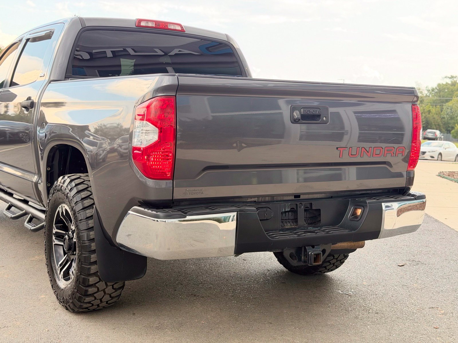 Used 2015 Toyota Tundra SR5 w/ SR5 Upgrade Package RWD image 4