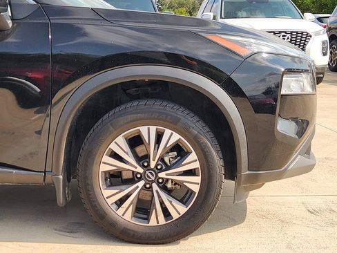 Used 2023 Nissan Rogue SV FWD image 10