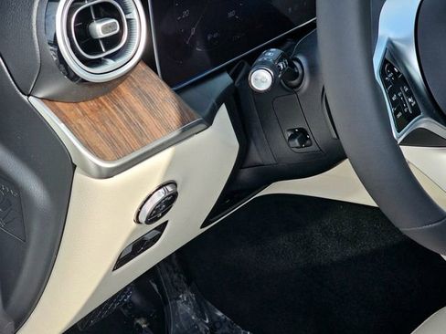 New 2026 Mercedes-Benz GLC 300 GLC 300 image 15