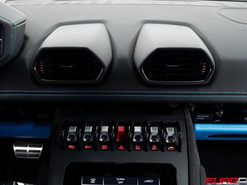 Used 2023 Lamborghini Huracan Tecnica image 29