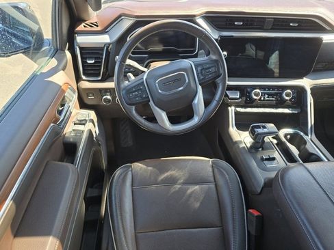 Used 2023 GMC Sierra 1500 Denali w/ Technology Package AWD/4WD image 21