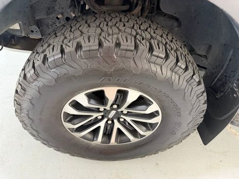 Used 2019 Ford F150 Raptor w/ Equipment Group 802A Luxury image 7