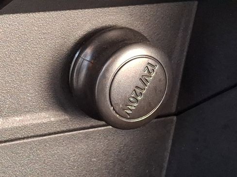 Used 2017 Subaru Forester 2.5i Premium w/ All-Weather Package image 26