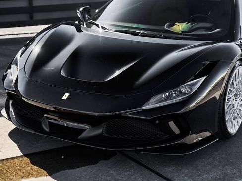 Used 2022 Ferrari F8 Tributo RWD image 7
