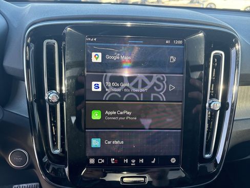 Certified 2025 Volvo XC40 B5 Plus image 23