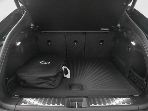 Used 2025 Porsche Macan Electric image 14