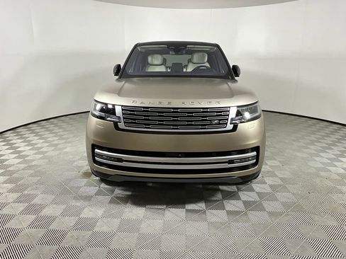 Used 2022 Land Rover Range Rover First Edition image 8