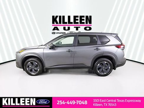 Used 2025 Nissan Rogue SV FWD image 4