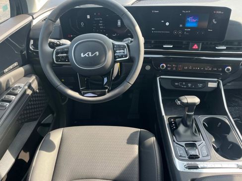New 2026 Kia Carnival SX Prestige image 12