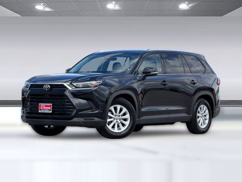Used 2025 Toyota Grand Highlander FWD image 24