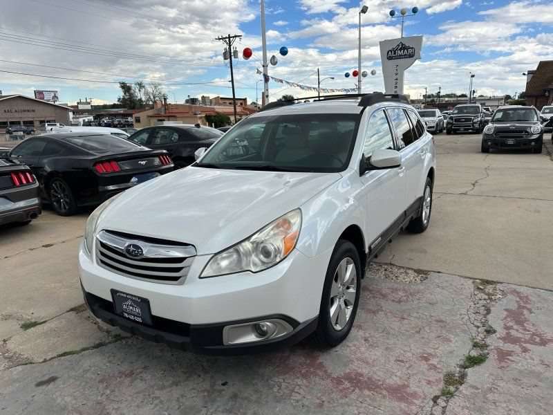 Used 2012 Subaru Outback 2.5i Premium w/ All-Weather Pkg AWD/4WD image 3