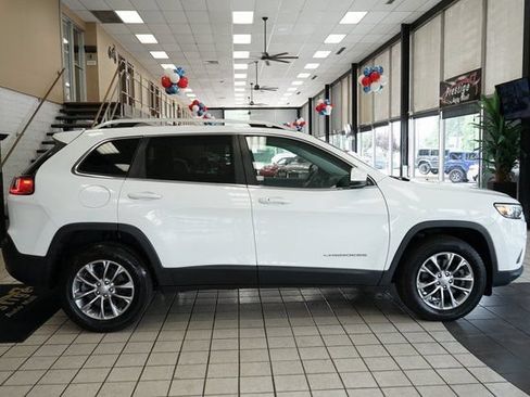 Used 2020 Jeep Cherokee Latitude Plus w/ Cold Weather Group AWD/4WD image 15